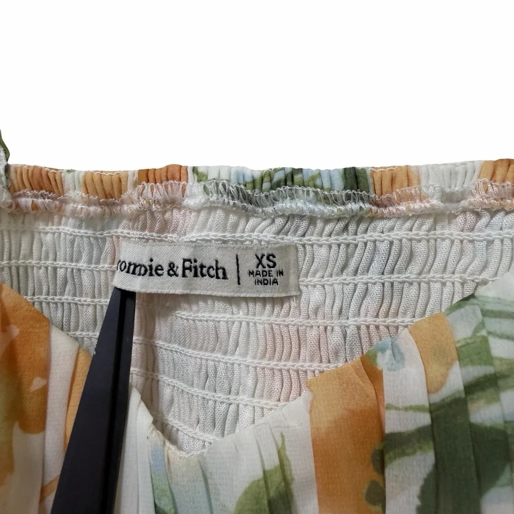 Abercrombie & Fitch approximate measurements